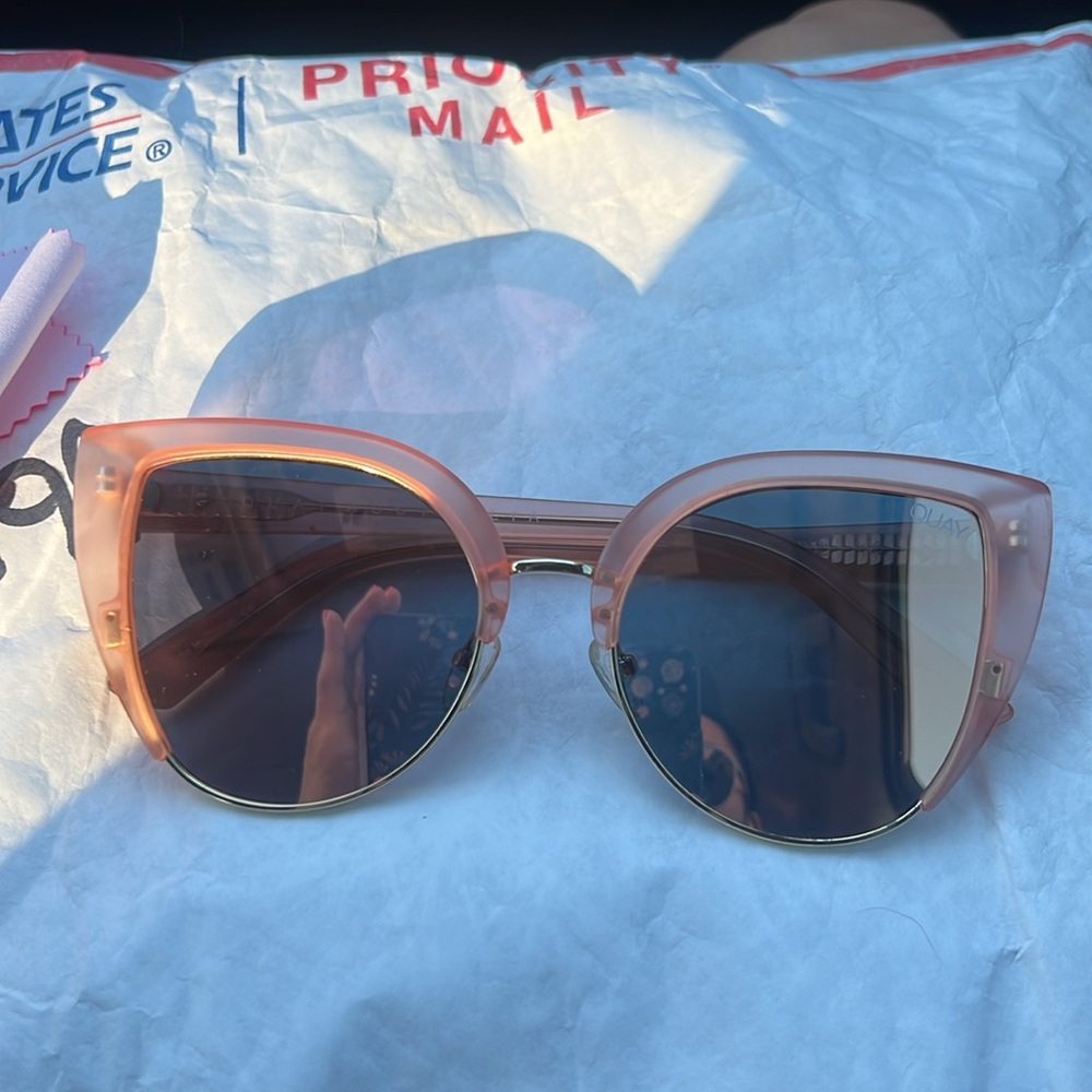 Quay Oh My Dayz Sunglasses
